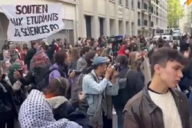 PARIZ JE USTAO! Posle američkih, i francuski studenti su rekli "NE"! Policija kordonom razbijala protest (FOTO)