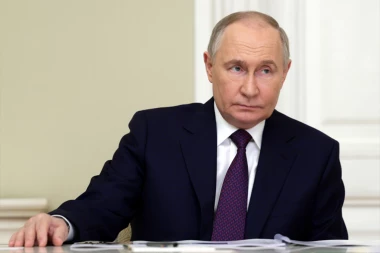 RUSKA ELITA NESTAJE? Svi bruje o Putinovoj odmazdi: Generalu stavili LISICE na ruke, sledeći na redu ''Gospodar rata''?