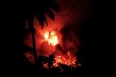 VULKAN RUANG ERUPTIRAO! Strahoviti snimci: Lava šiklja u mestu gde živi 800 ljudi! (VIDEO)