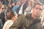 OTKRIVENO: Evo ko je čovek koji je pogodio Novaka flašom u glavu, pažnju privukao na Mundijalu u Kataru, kada je nosio gej zastavu!
