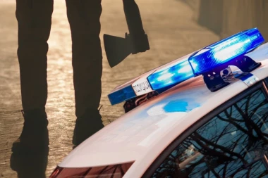 KRVOPROLIĆE U BEOGRADU! Napao cimera satarom!