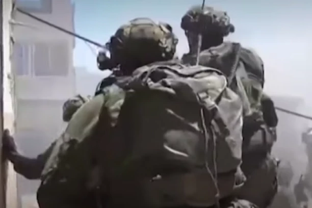 ŽESTOKE BORBE NA JUGU POJASA GAZE! Hamas zadao snažan udarac izraelskim snagama, IMA MRTVIH! (VIDEO)