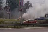 IZGOREO AUTOMOBIL NA NOVOM BEOGRADU! Strašne scene na auto-putu (VIDEO)