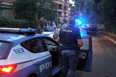 AUTOM ULETEO U MASU, NAJMANJE 7 POVREĐENIH! Dve osobe u kritičnom stanju, evo KO JE MANIJAK ZA VOLANOM!