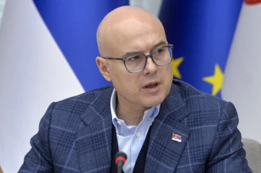 "TO JE SNAGA SVETOSAVLJA I NAŠE TRADICIJE": Miloš Vučević poslao snažnu poruku na akademiji povodom Dana sećanja na MARTOVSKI POGROM