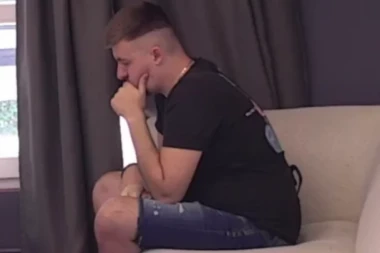 NEUTEŠAN DEČKO ANE NIKOLIĆ! Srušio mu se SVET, slike iz Elite RAZARAJU DUŠU - ni ne sluti kako se njegova devojka oseća nakon OČEVE SMRTI! (GALERIJA)