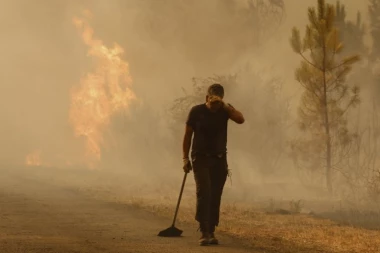 KAPITULACIJA! DOGODILA SE NAJVEĆA NOĆNA MORA! Požar uništio sve što je mogao, svi u zemlji plaše se najgoreg (VIDEO)
