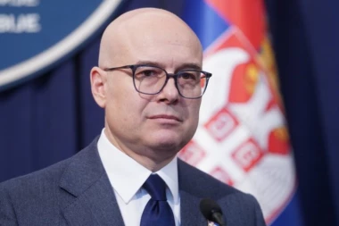 OVO NIJE SRBIJA, VEĆ ČISTO NASILJE I MRŽNJA BLOKADERA! Lider SNS Vučević prikazao ogoljenu istinu! A evo kako se zaista poštuje i voli svoja otadžbina! (VIDEO)