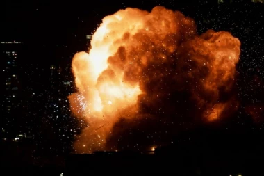 PAKAO NAD ZALIVOM! Iranske rakete SEJU smrt u Bahreinu, EKSPLOZIJE od Dohe do Dubaija, ima POGINULIH i teško povređenih, proglašena vazdušna opasnost!