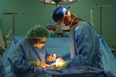 OGROMNO MEDICINSKO POSTIGNUĆE: Prva transplantacija pluća bivšem kovid pacijentu u Japanu!