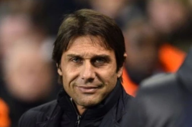 KADA SE ŽENA UMEŠA U FUDBAL: Konte na pragu otkaza!