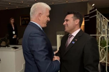 ZAEV GORI OD ŽELJE DA UĐE U NATO: Primer Crne Gore ohrabruje, Makedonija će biti 30. članica alijanse