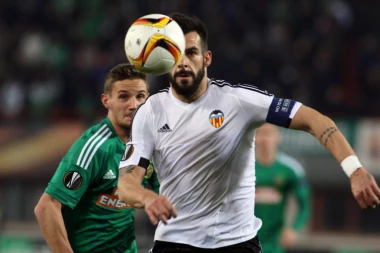 BEŠIKTAŠ sprema strašan tim za Ligu šampiona, stigao Negredo