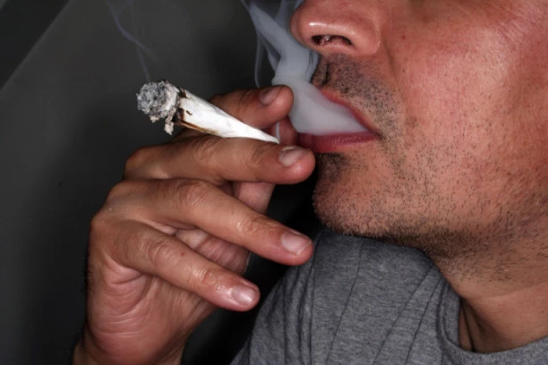 HRANA ZA PUŠAČE: 10 namirnica koje čiste pluća od toksina, odmah vraćaju u život