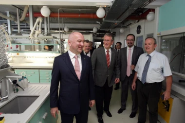 POPOVIĆ I ČEPURIN U PETNICI: Ogromne mogućnosti saradnje Srbije i Rusije u nauci!