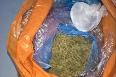 POŽAREVAC: Tri mladića uhapšena zbog dilovanja droge