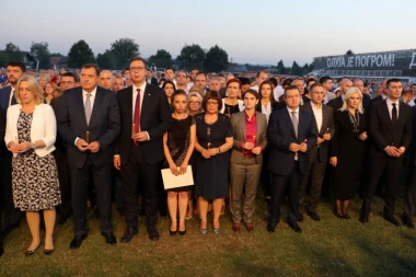 Vučić pred 30.000 ljudi: "SRBE VIŠE NIKO NIKADA NEĆE UBIJATI BEZ KAZNE!"