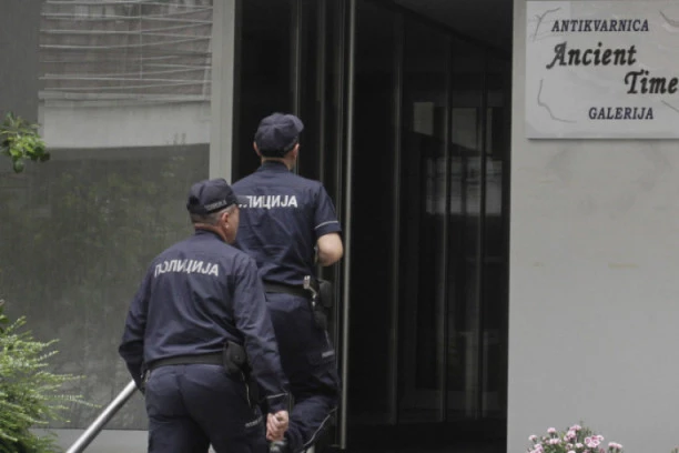 Načelnik Policijske uprave za grad Beograd: Tvrdnje pojedinih medija o skrivanju umešanosti policajaca u otmicu su kontradiktorne!