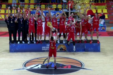 SRBIJI se smeši lepa košarkaška budućnost, juniori pokorili EVROPU!