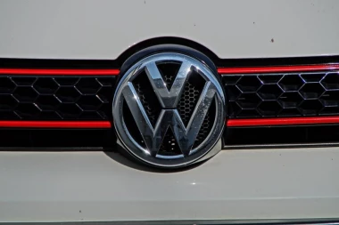 Koronavirus napada auto-industriju: Volkswagen obustavio proizvodnju