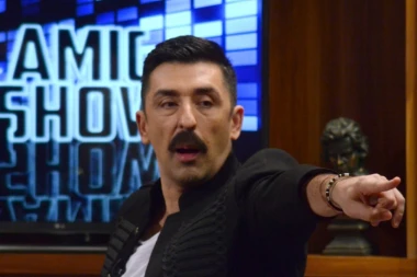 AMIDŽIĆ ŠOKIRAO: Vuk Kostić se odlično ljubi!