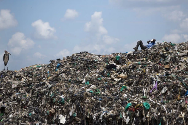 LICEMERNI ORGANIZATORI EKOLOŠKOG USTANKA SAMI SEBI USKOČILI U STOMAK: Ko zaista uklanja smeće a ko nas njime zatrpava?