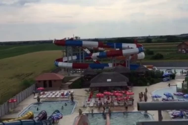 STRAŠNO: Devojčica povređena u akva parku!