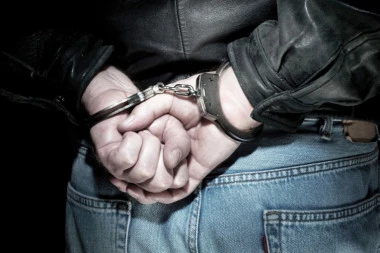 Uhapšen beogradski razbojnik: Naoružan nožem opljačkao trafiku na Zvezdari