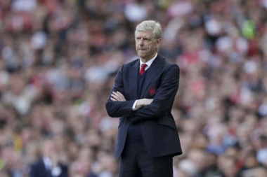 VENGER I KLOP U KLINČU: Obojica se ustremili na igrača iz Gremija