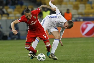 BENFIKA GA SE NE ODRIČE: Novi, poboljšani ugovor za Fejsu