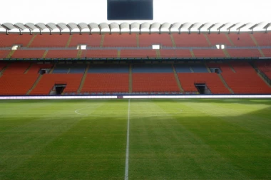 (VIDEO) Ono kad zaboraviš kako se izvodi aut: KOMIČNA SCENA NA UTAKMICI U KARDIFU