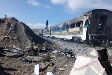 ALEKSANDRIJA: U sudaru dva voza najmanje 36 mrtvih!