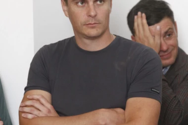 Vuk Kostić za dlaku izbegao smrt!