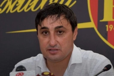 RASPAD SISTEMA, KRAJ MAKEDONSKE BAJKE: Trener Vardara podneo ostavku dva dana uoči najvažnije utakmice u istoriji!