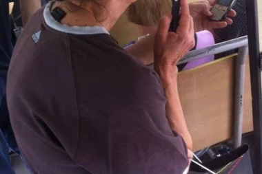 Ova žena je bila glavni hit u gradskom busu, pogledajte zašto (FOTO)