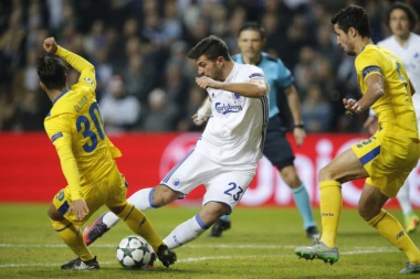 PAVLOVIĆ I KOPENHAGEN U PROBLEMU: Karabag blizu Lige šampiona