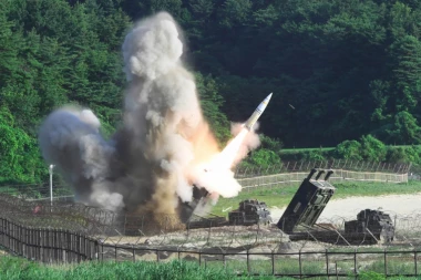 Severna Koreja odgovorila na provokaciju: Ispalila tri rakete tokom vojne vežbe Amerike i Japana