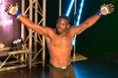 TRAGEDIJA U AMERICI: MMA borac umro posle nokauta!