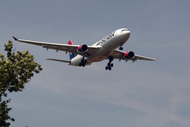 U ponedeljak let za Maltu, utorak Bratislava i Prag