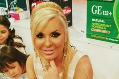 Ćerka Lee Kiš je prava lepotica, A ODLUČILA JE DA KRENE MAMINIM STOPAMA!