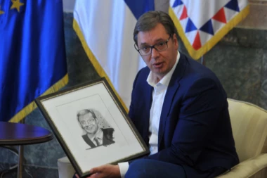 VELIKODUŠNO: Vučić se "otvorio" za poklone porodici malog Farhada!