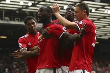 (VIDEO) Mančester rutinski sa Stoukom