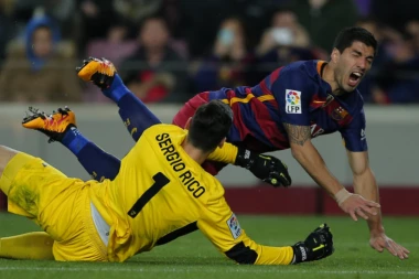 OSLABLJENA I BARSA U PRVIH PET KOLA: Suarezu stradalo koleno