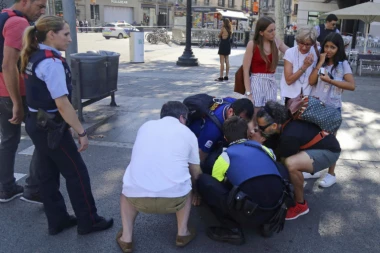 TUGA DO NEBA: Trogodišnja devojčica najmlađa žrtva u Barseloni