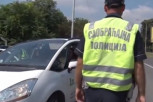 DOŠAO U SRBIJU DA DIVLJA: Makedonac drogiran, pijan i bez vozačke JURIO PORŠEOM!