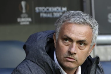 Glavobolja za Murinja pred Liverpul