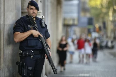 JUNAK DANAŠNJICE: Policajac koji je sam ubio četvoricu terorista