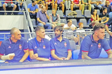 UBIŠE NAS POVREDE,  AL' IDEMO DO MEDALJE