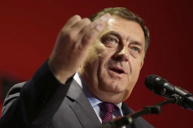 DODIK GRMI: Kormakova se odavno ne drži pravila diplomatije