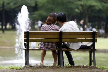 ČESI NAPRAVILI PROBOJ: Borba protiv terorizma uz pomoć klupa i žardinjera